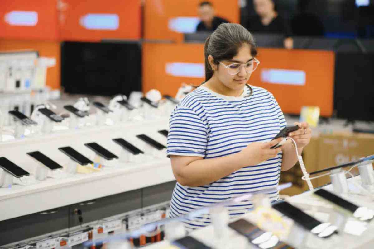 Il dato più interessante non è solo la crescita di HONOR, ma il segnale più ampio che arriva dal mercato. In una fase in cui molti produttori faticano